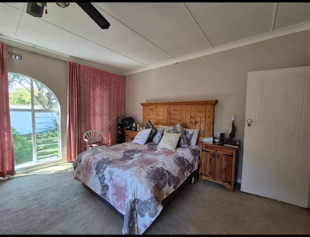 4 BEDROOM HOUSE FOR SALE IN BISHOPS BAY